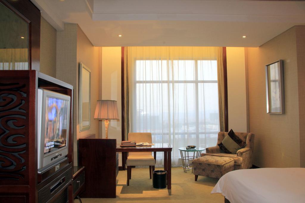 Grand Oriental Hotel ตงกวน ภายนอก รูปภาพ