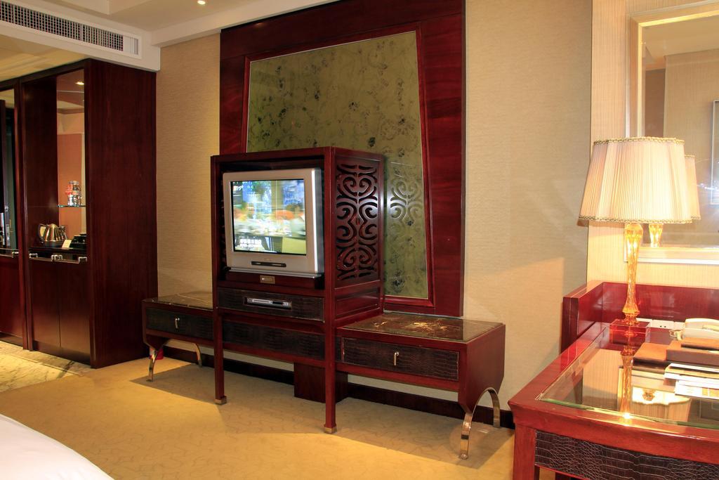 Grand Oriental Hotel ตงกวน ภายนอก รูปภาพ